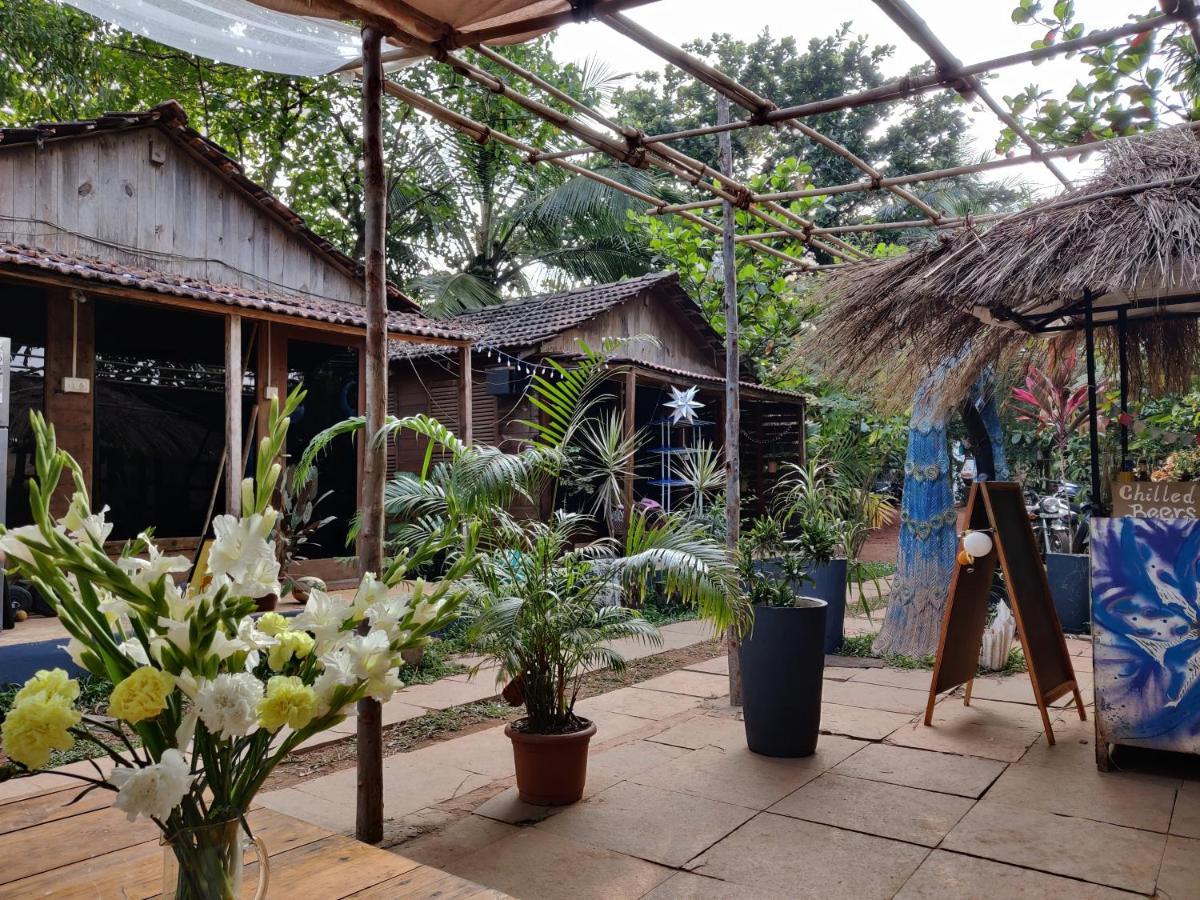 Wonderland Hostel Anjuna Exterior photo