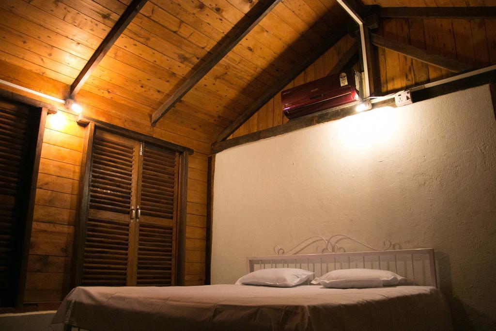 Wonderland Hostel Anjuna Room photo